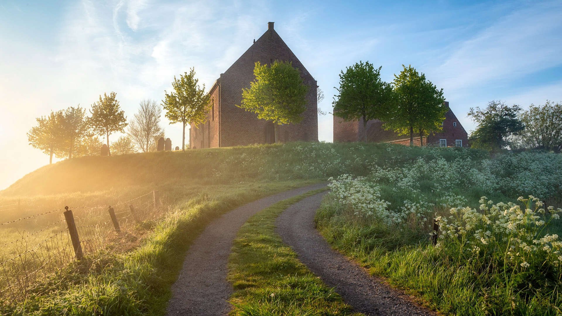 爱游戏-亚洲杯国足迎战 球迷热议球员表现，亚洲杯国足迎战 球迷热议球员表现如何