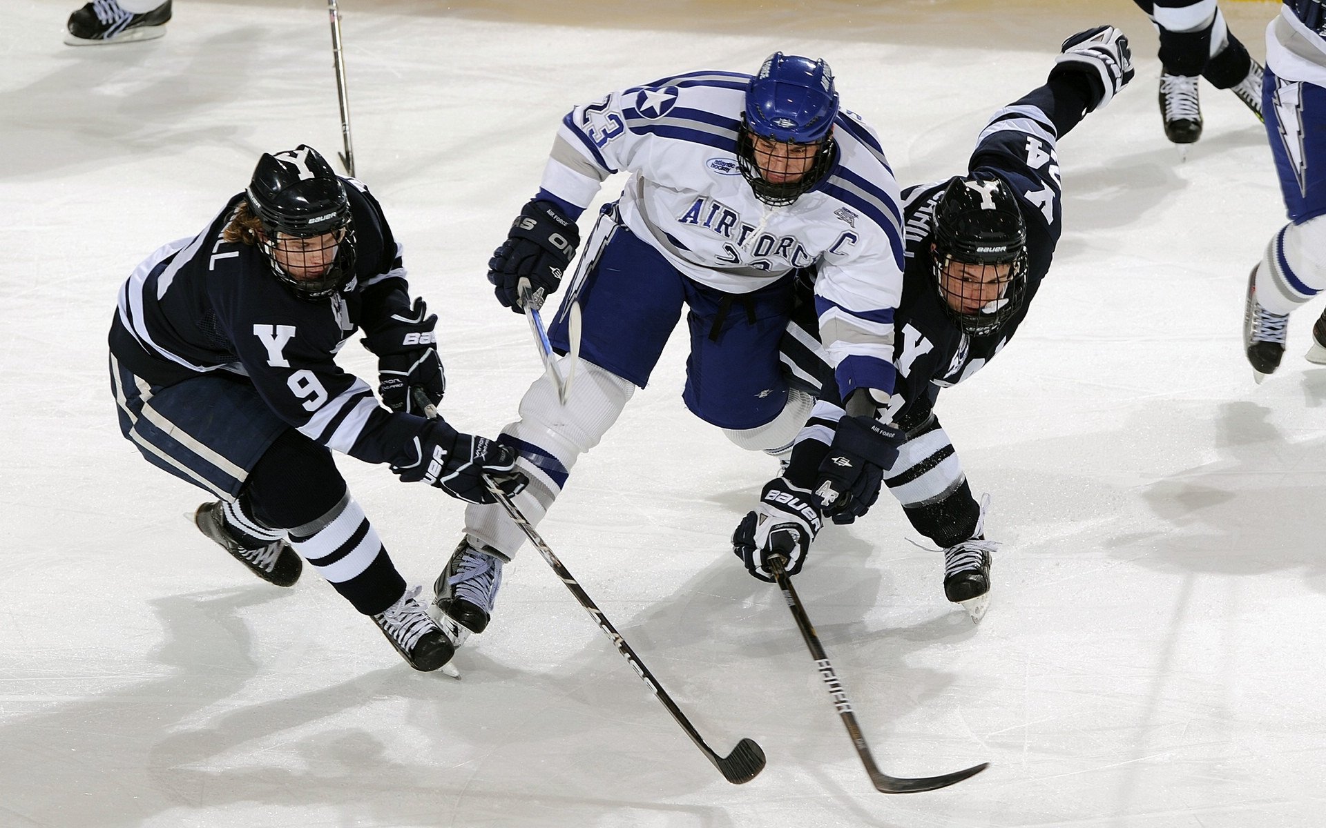 职业球员伤病康复机制是否足够专业，足球运动员康复