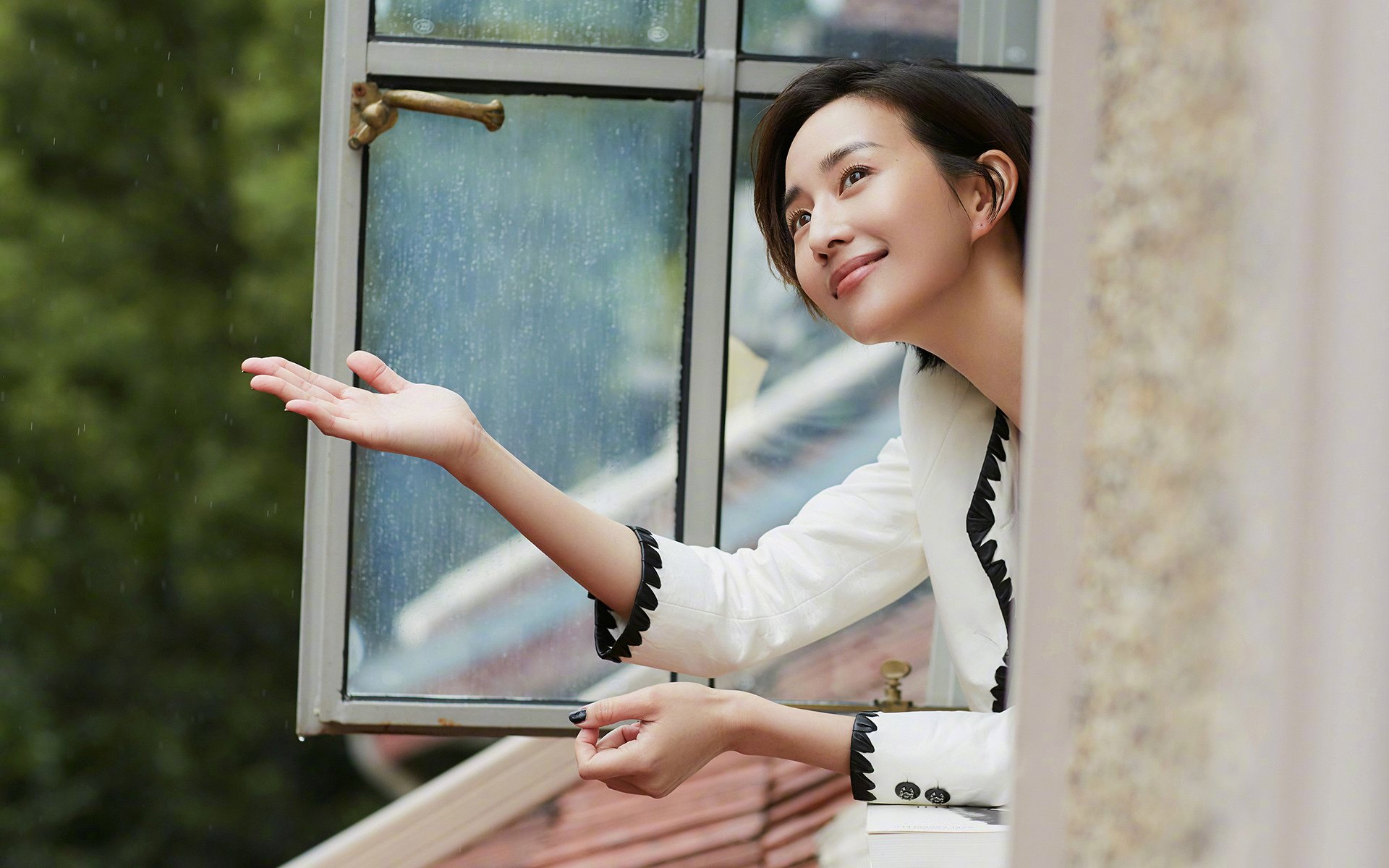 英国男子接力赛展现强大团队实力,英国女子4x100接力冠军