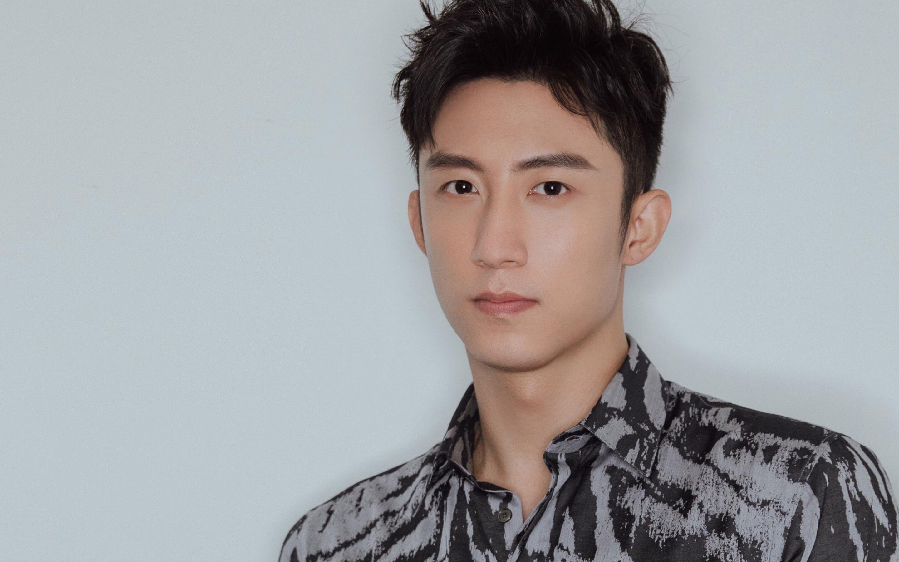 赛事摄影展如期举行通过镜头记录球场上的每一个高燃时刻，赛事摄影技巧